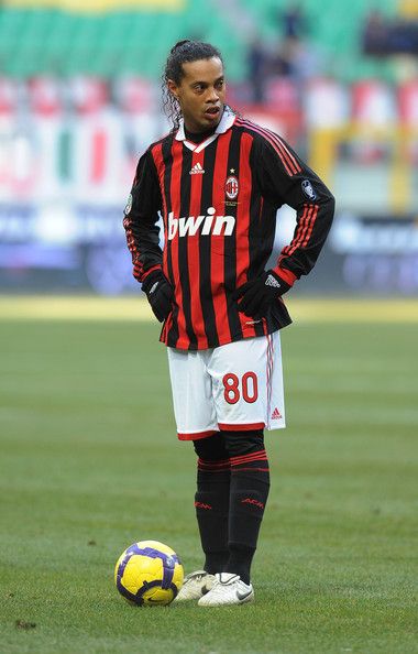 AC Milan 2009-10 Home Jersey Ronaldinho