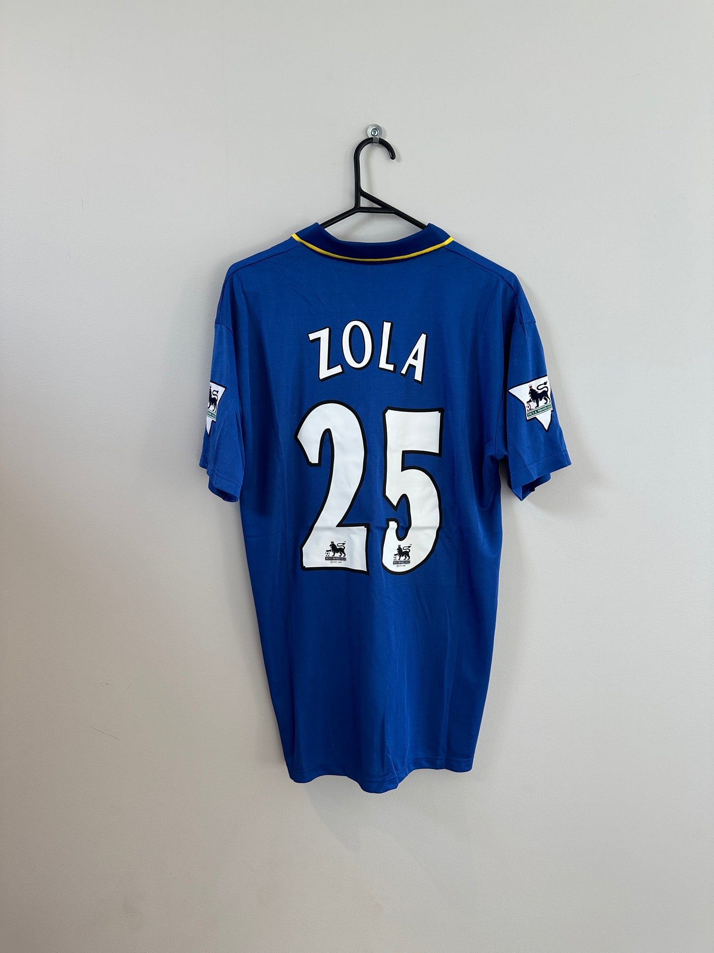 Chelsea 1995-96 Home Jersey Zola
