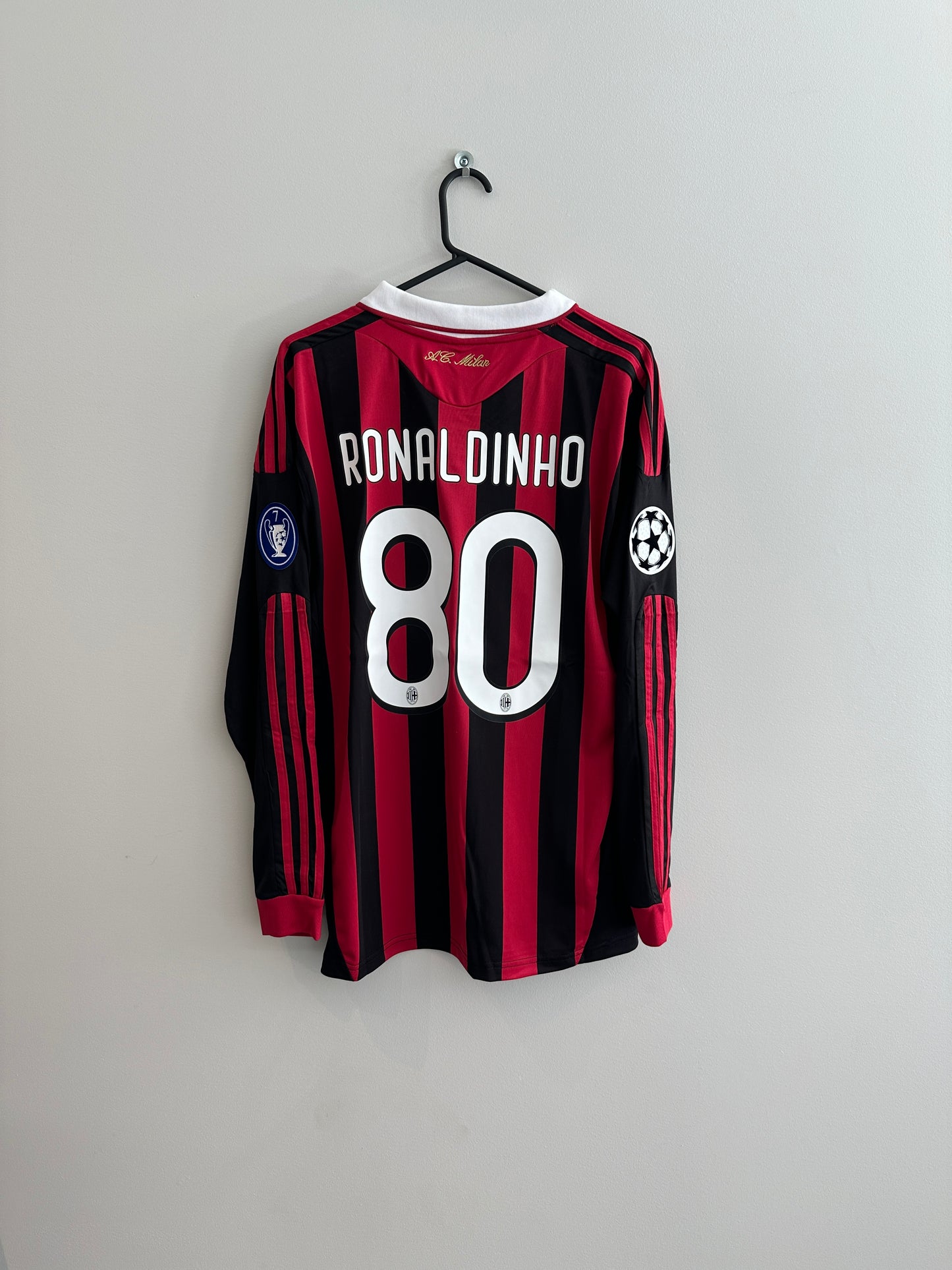 AC Milan 2009-10 Home Jersey Ronaldinho