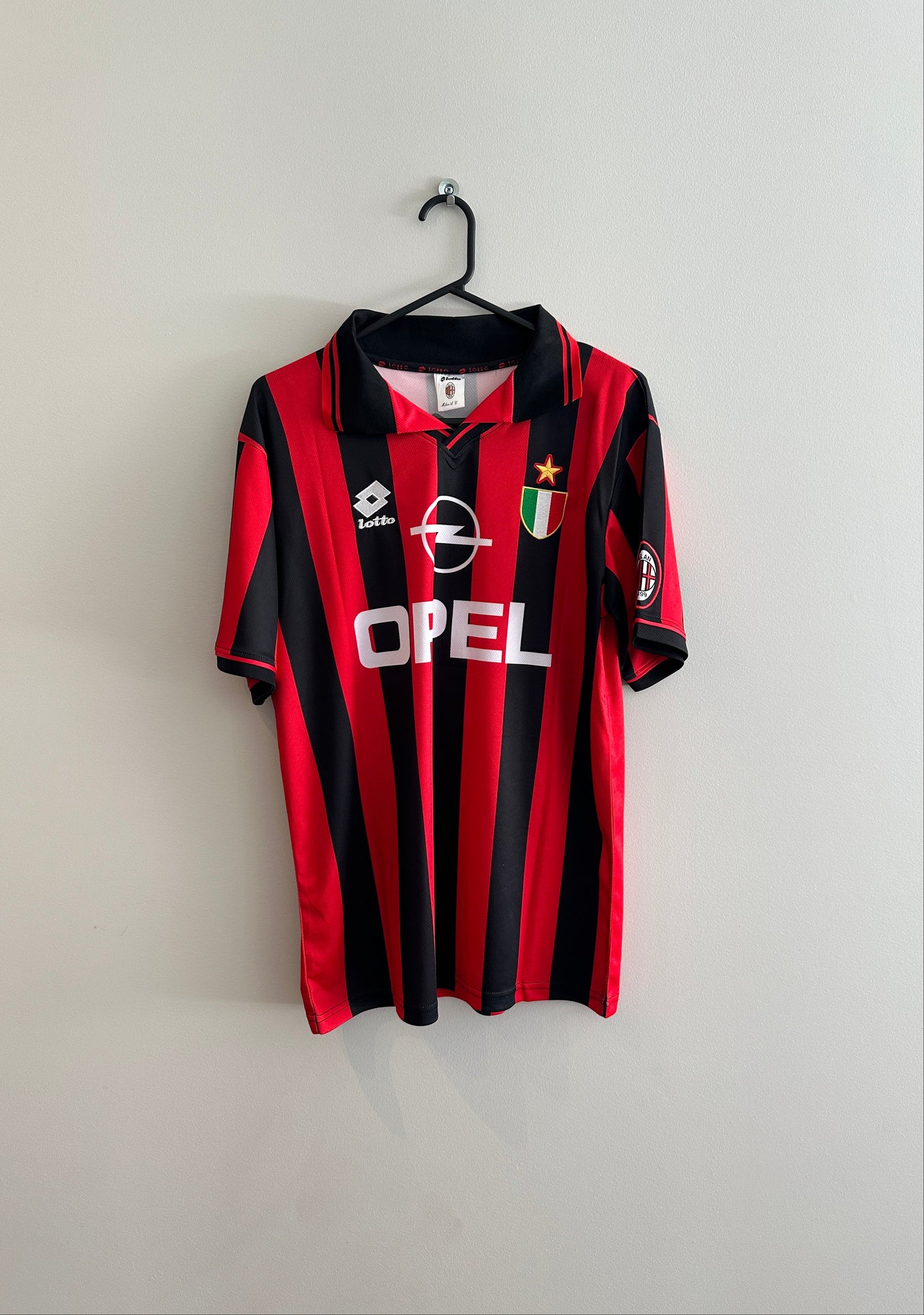 AC Milan 1995-97 Home Jersey Maldini
