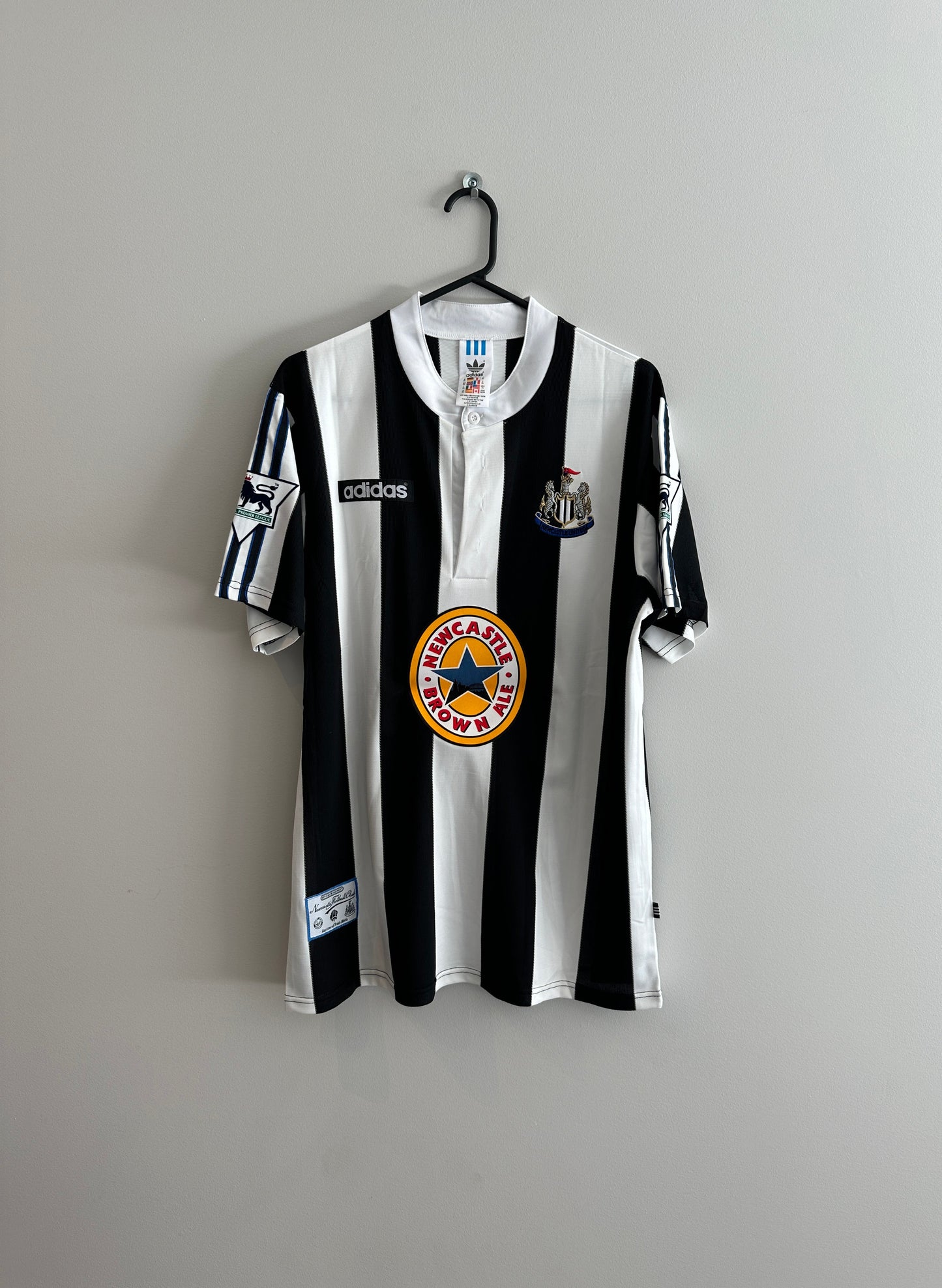 Newcastle 1996-97 Home Jersey Shearer