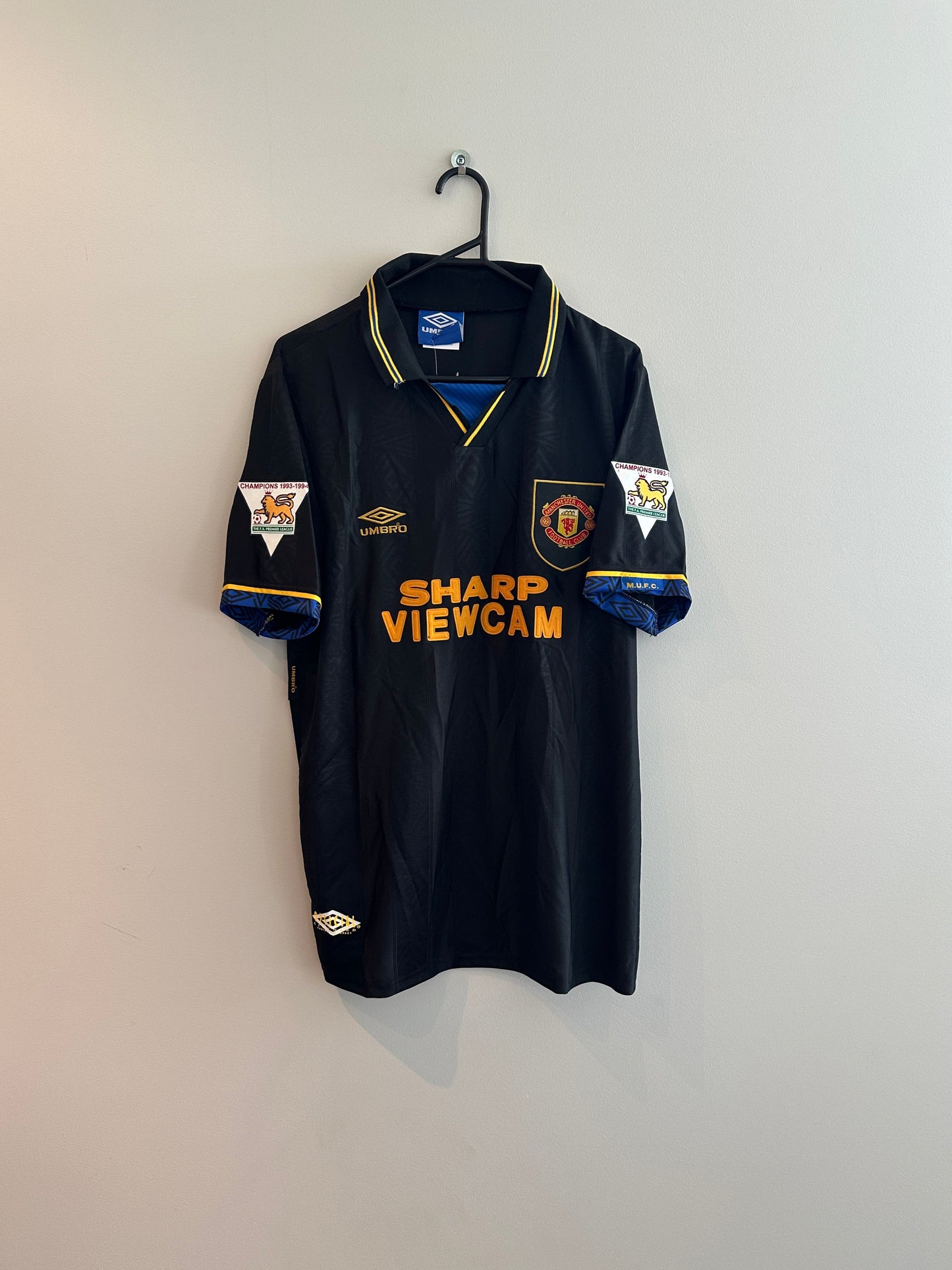 Man United 1993-95 Away Jersey Cantona