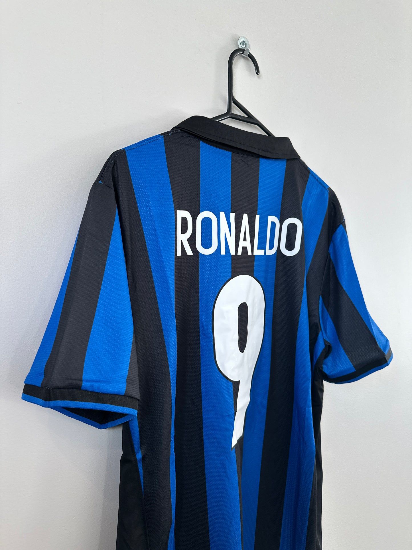 Inter 1998-99 Home Jersey Ronaldo