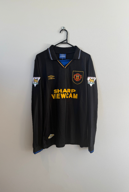 Man United 1993-95 Away Jersey Cantona