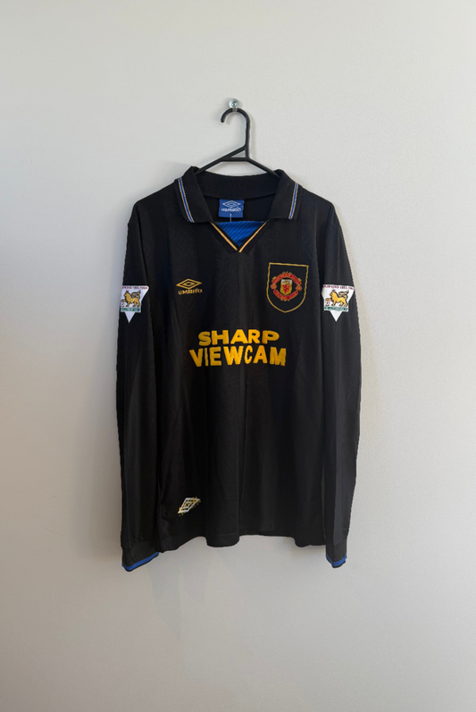 Man United 1993-95 Away Jersey Cantona