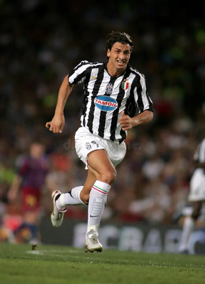 Juventus 2005-06 Home Jersey Ibrahimovic